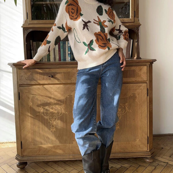 2025 Women's Round Neck Flower-Knit Sweater - Oversized Soft Knit Top, Casual Floral Design Pullover