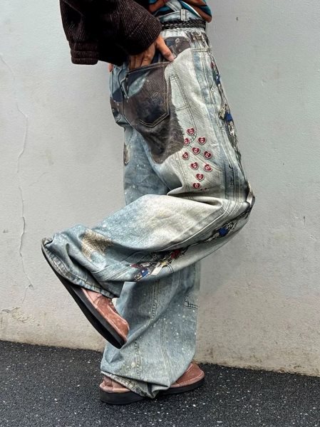 High-Street Export Baggy Wide-Leg Jeans - Multi Keychain Chain Detail Heart Digital Print Distressed Washed Denim | Trendy Y2K Streetwear Graphic Pants Hot Sale Must-Have"